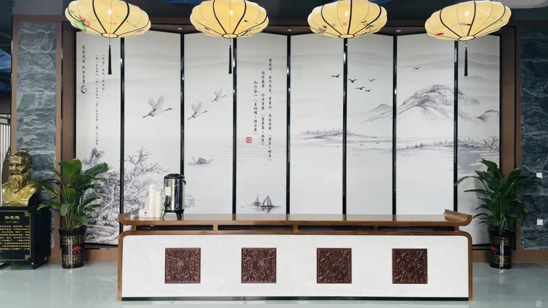 種下梧桐樹(shù)，引得鳳凰來(lái)