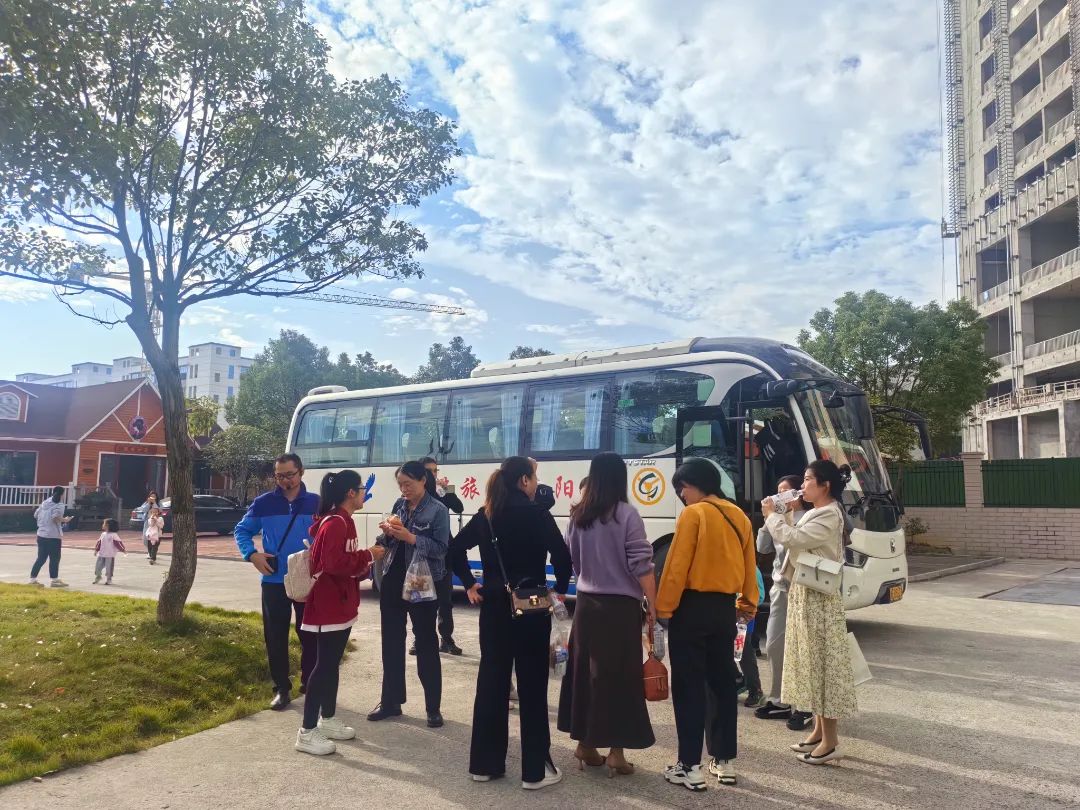 邵陽學院附屬第二醫(yī)院團建秋游拓展活動在天香生物紫色健康產業(yè)園盛大啟航