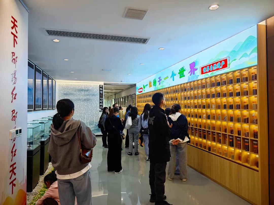 邵陽學院附屬第二醫(yī)院團建秋游拓展活動在天香生物紫色健康產業(yè)園盛大啟航