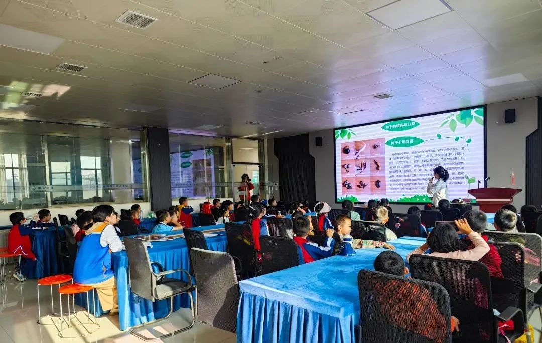 雙清區(qū)“愛心護(hù)航，助夢(mèng)成長”