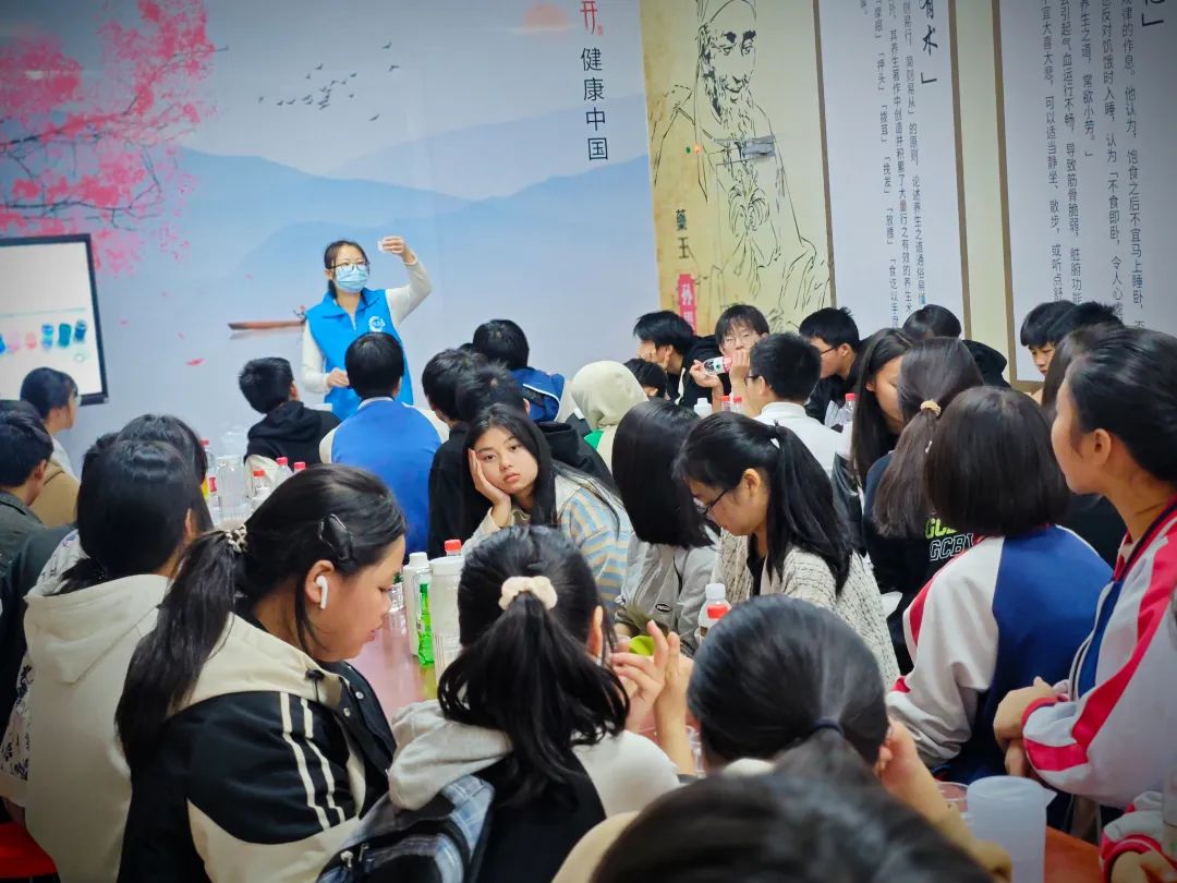 雙清區(qū)“愛心護(hù)航，助夢(mèng)成長”