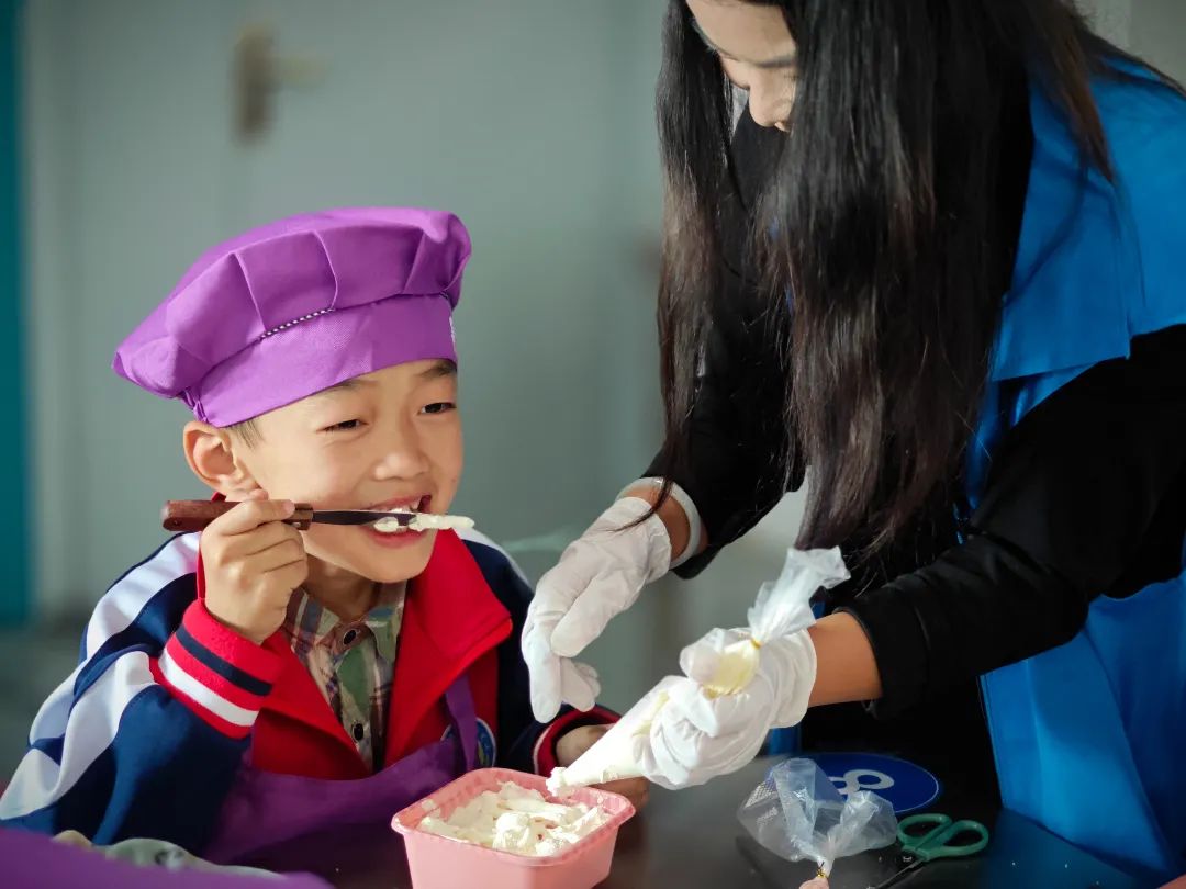 雙清區(qū)“愛心護(hù)航，助夢(mèng)成長”