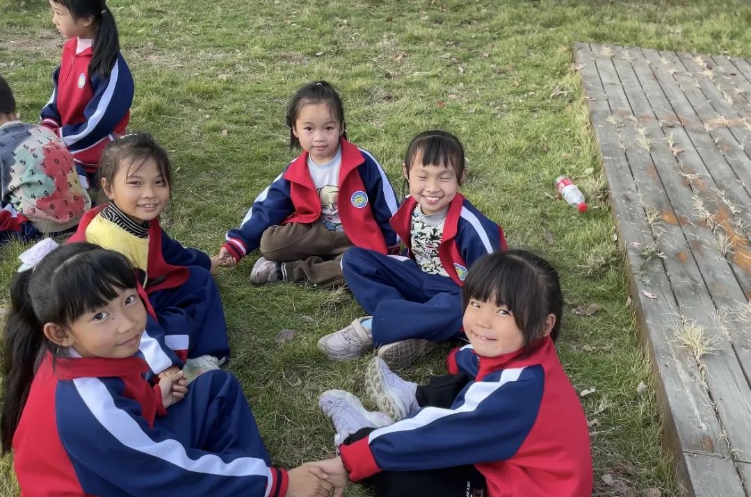 雙清區(qū)“愛心護(hù)航，助夢(mèng)成長”